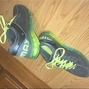 Nike air max tennis shoes